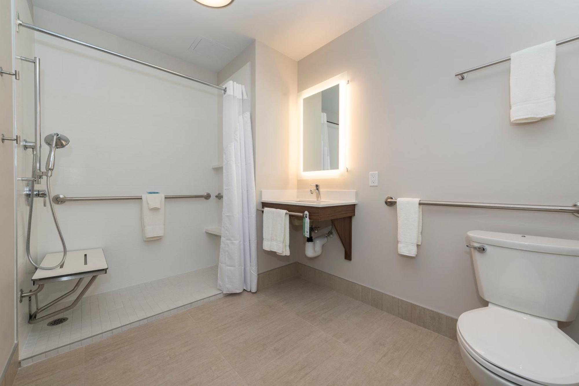 Holiday Inn Express & Suites Victoria-Colwood By Ihg Langford Zewnętrze zdjęcie